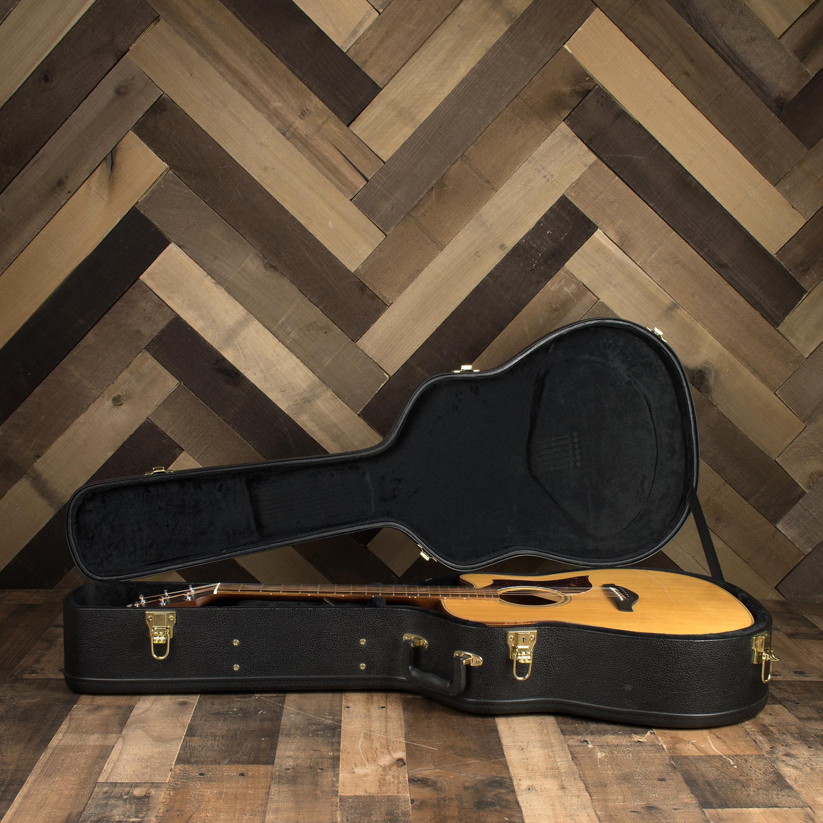 Yamaha A1M A Series Dreadnought With Case - Used