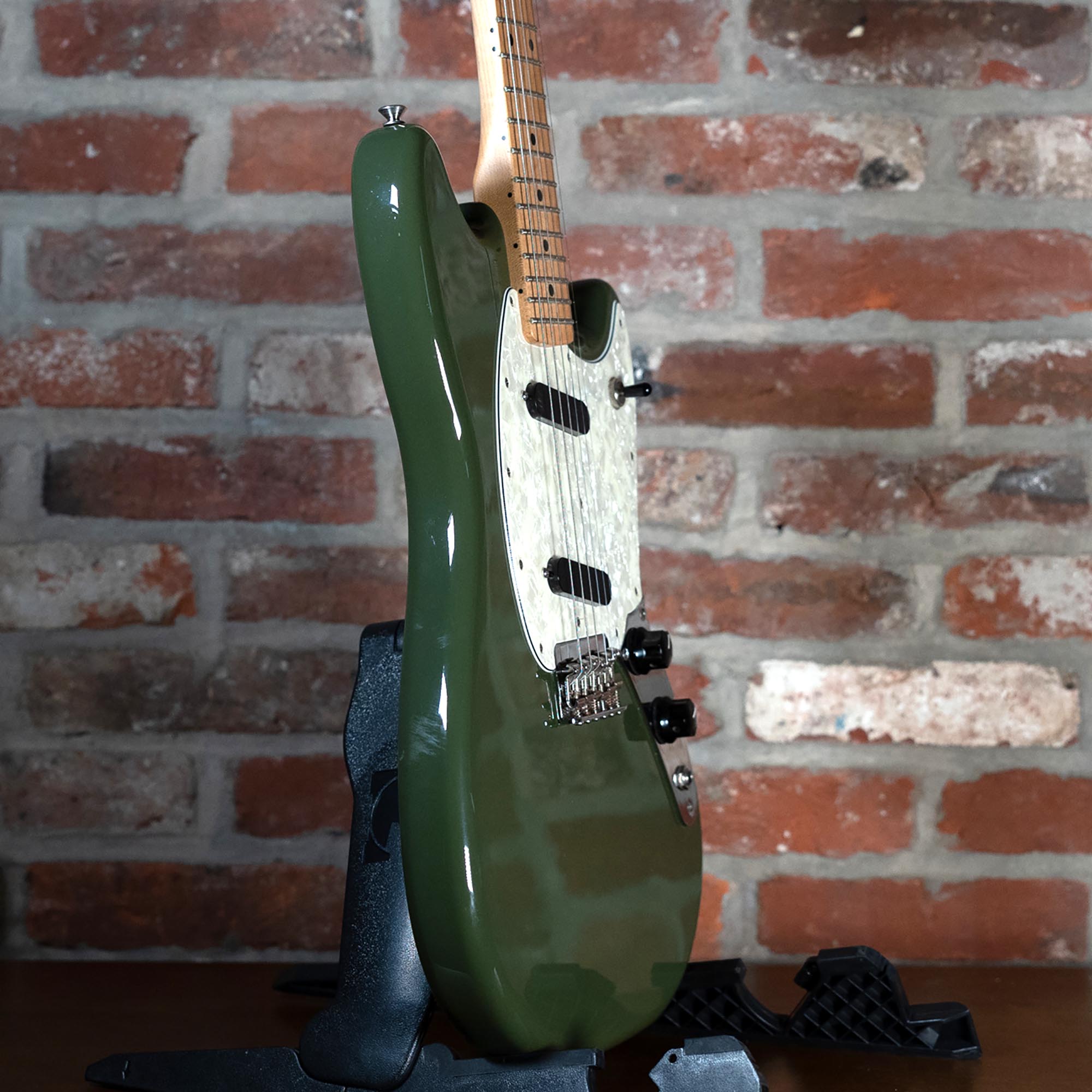 Fender 2016 Mustang Olive Green With Bag - Used – Russo Music