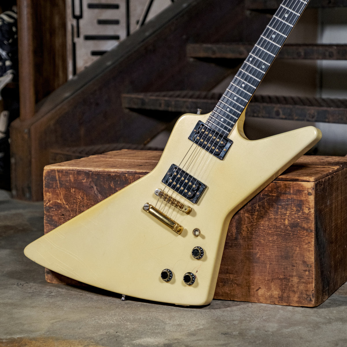 Gibson Custom 1985 Explorer White With Hard Case - Used