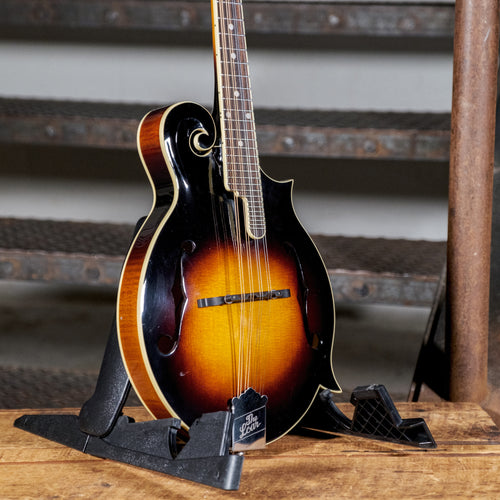 The Loar LM 520VS 3 Tone Sunburst With Hard Case - Used