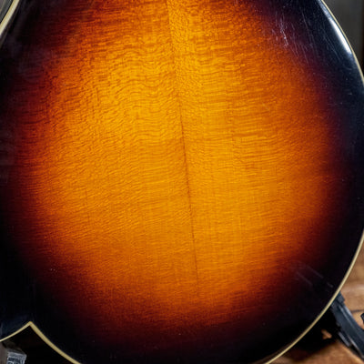 The Loar LM 520VS 3 Tone Sunburst With Hard Case - Used