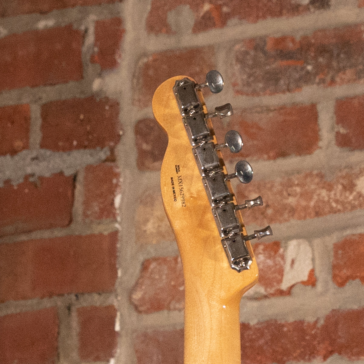 Fender 2015 Classic Player Baja Telecaster, Two Tone Sunburst With Bag - Used