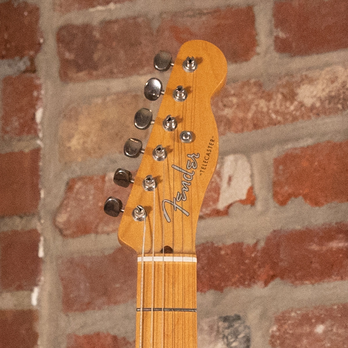 Fender 2015 Classic Player Baja Telecaster, Two Tone Sunburst With Bag - Used