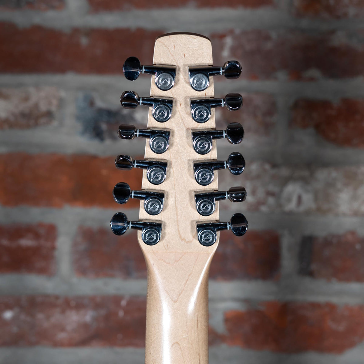 Seagull 2010 Walnut 12 Natural With Case - Used