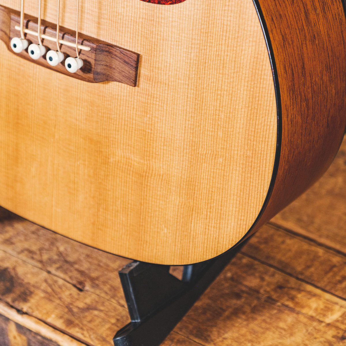 Martin 2001 B-1 Natural With OHSC - Used