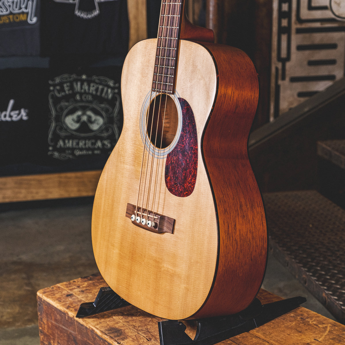Martin 2001 B-1 Natural With OHSC - Used