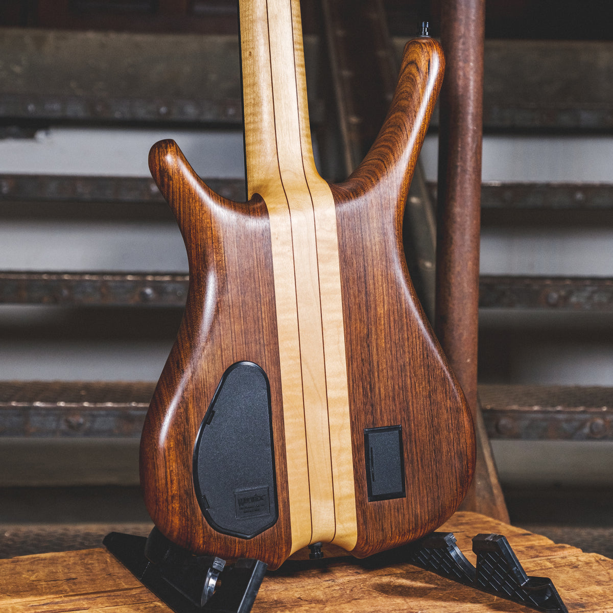 Warwick 2008 Infinity F-Hole Fretless Flamed Maple With Gig Bag - Used