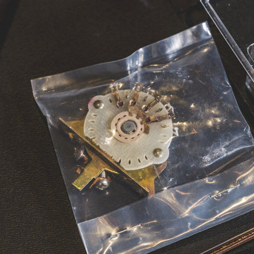 Fender 2012 American Vintage '62 Stratocaster, Olympic White With HSC - Used