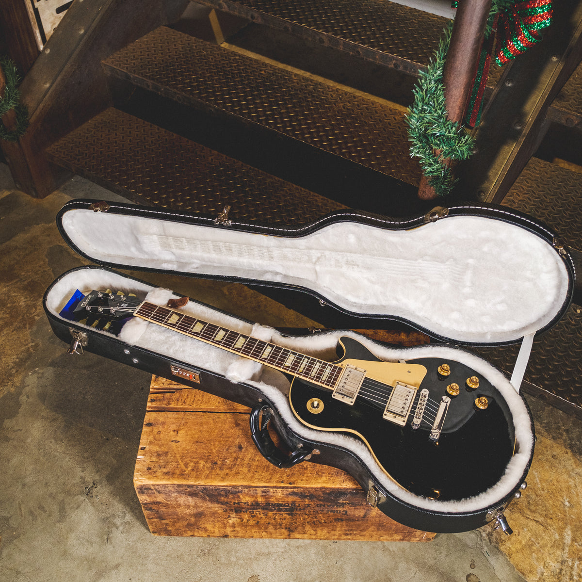 Gibson 2005 Les Paul Standard 50s Neck Ebony With OHSC - Used