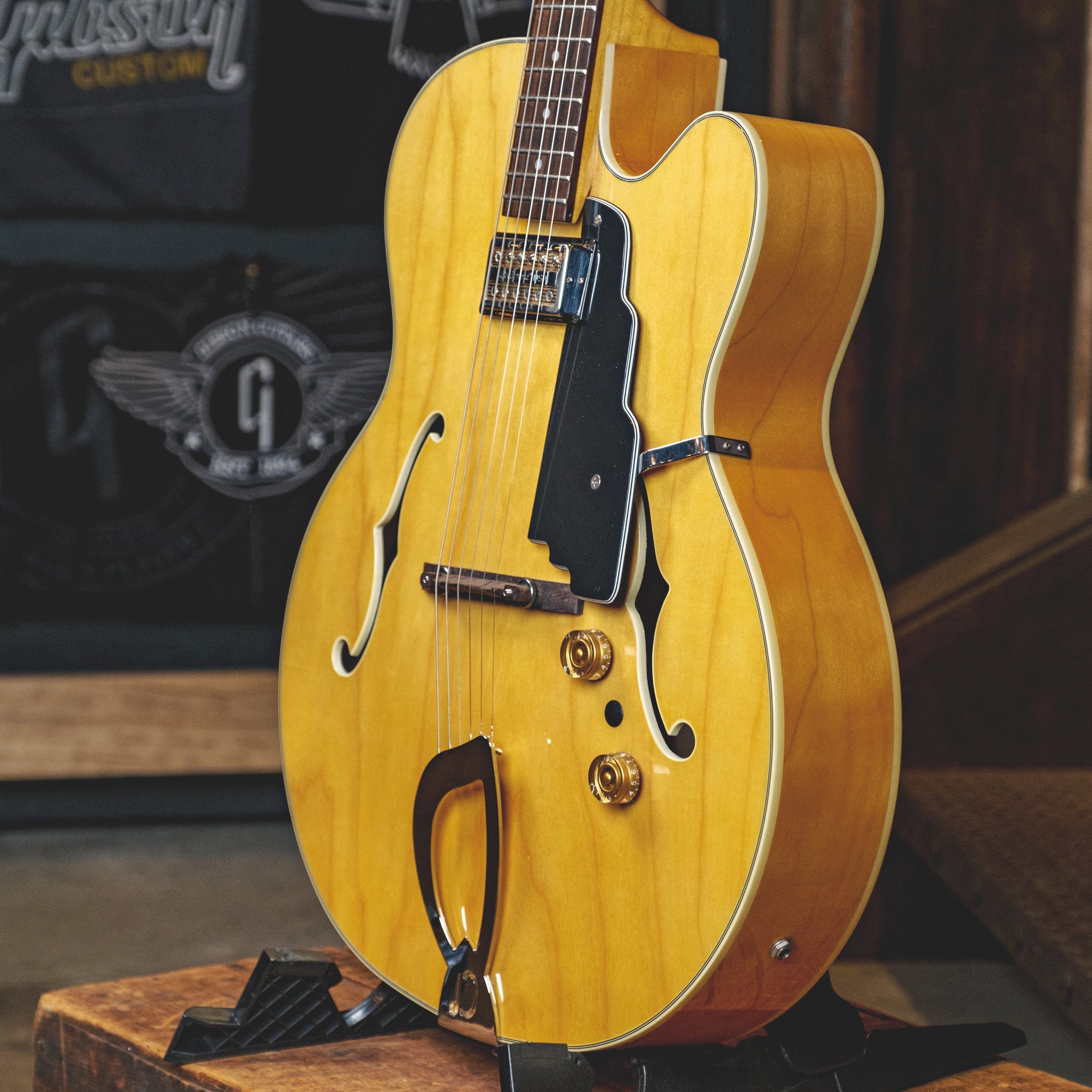 Dearmond By Guild 1990 X135 Natural With Hard Case - Used – Russo