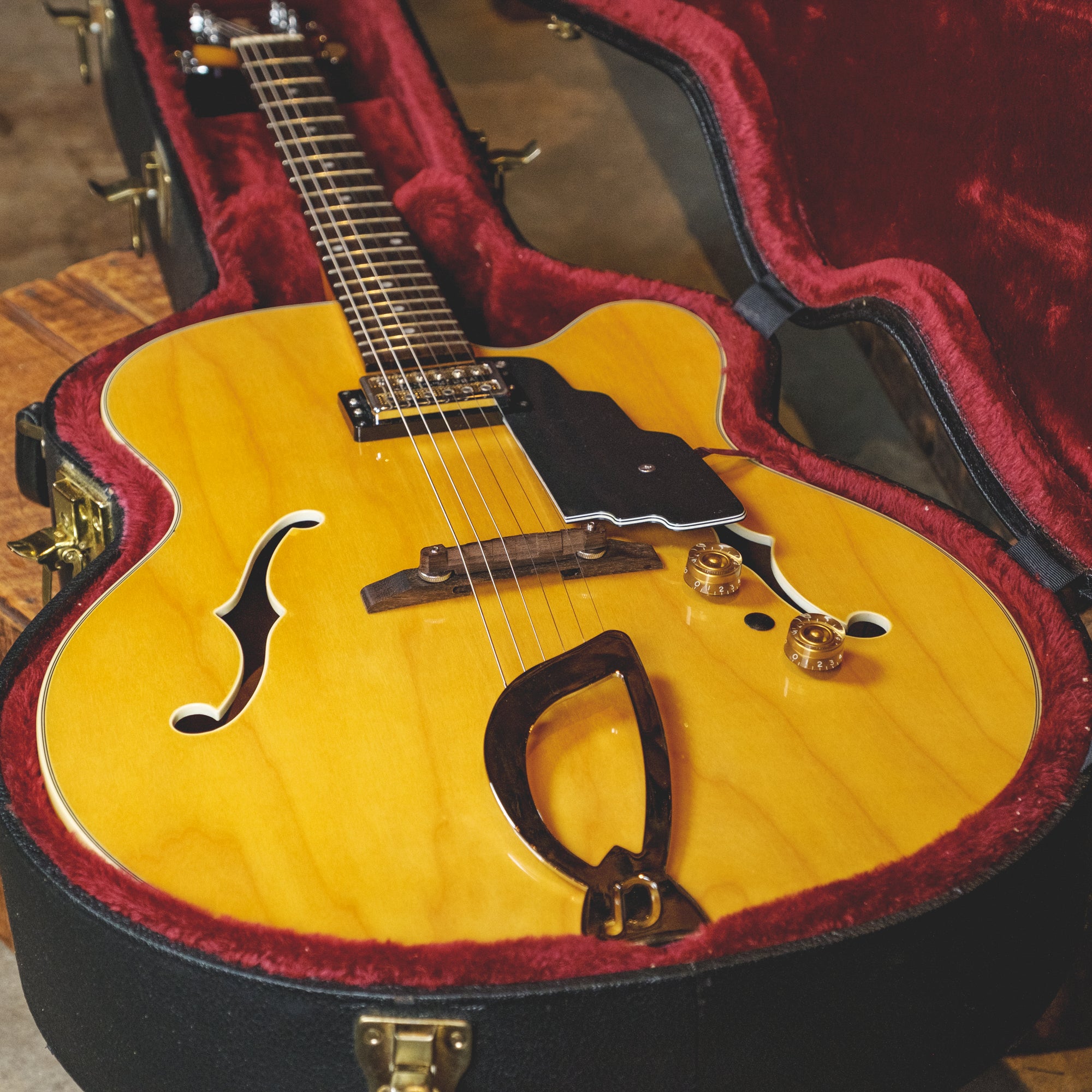 Dearmond By Guild 1990 X135 Natural With Hard Case - Used – Russo