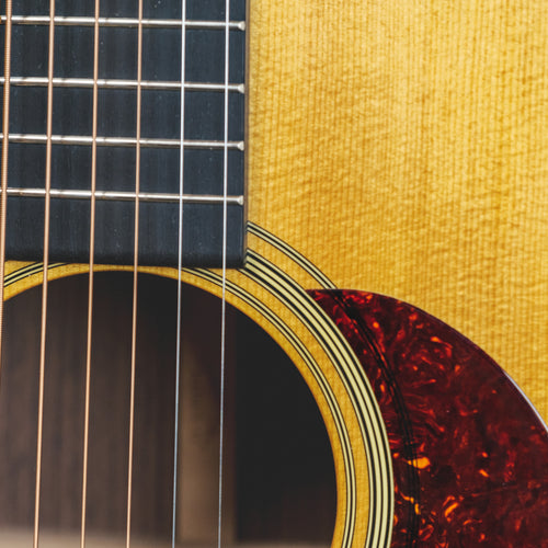 Martin 2017 HD28 Natural With OHSC - Used