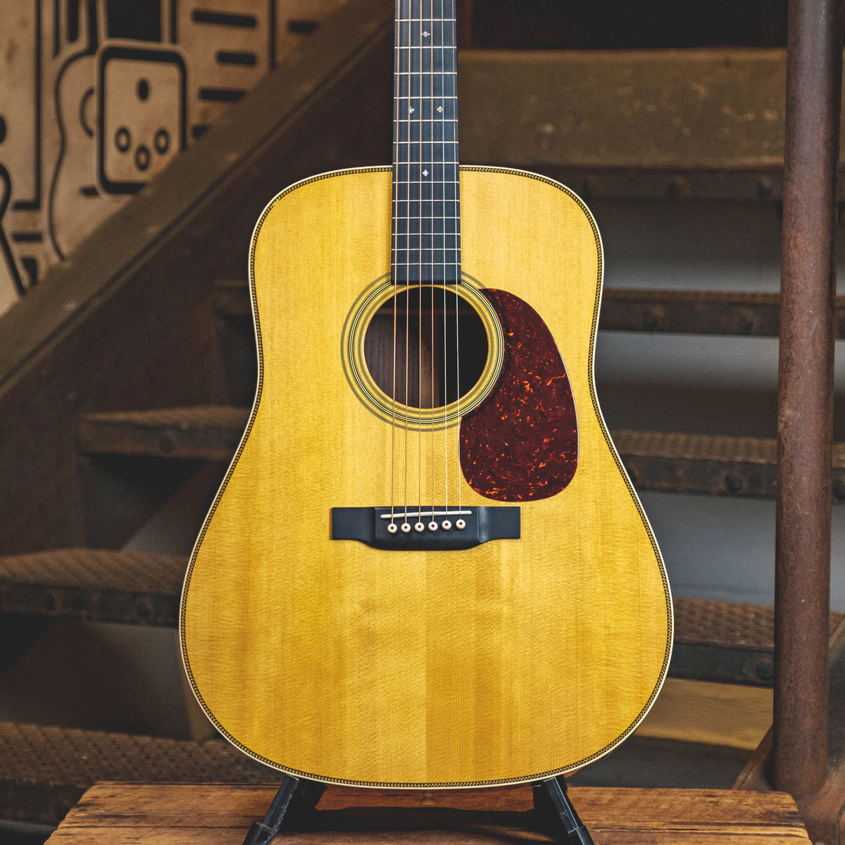 Martin 2017 HD28 Natural With OHSC - Used