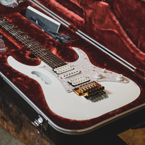 Ibanez 2013 Steve Vai Signature JEM7V-WH White With OHSC - Used