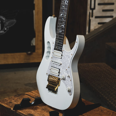 Ibanez 2013 Steve Vai Signature JEM7V-WH White With OHSC - Used