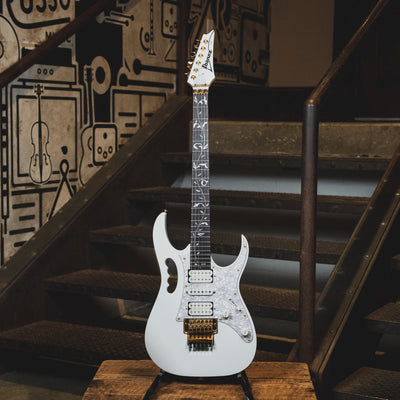 Ibanez 2013 Steve Vai Signature JEM7V-WH White With OHSC - Used