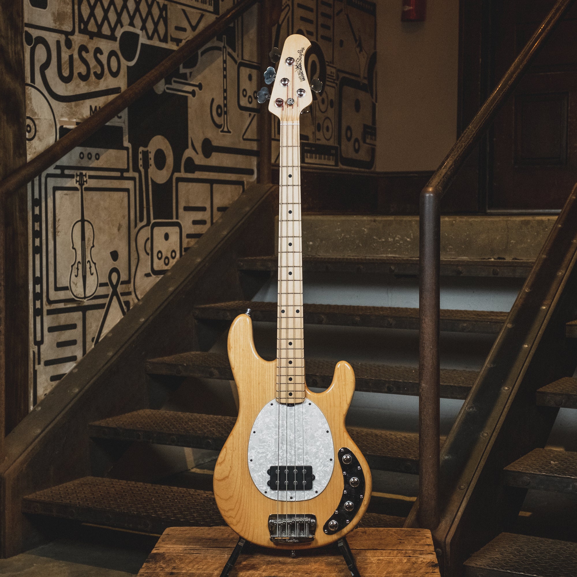 Music Man 2005 Stingray 3 EQ H Natural Gloss - Used – Russo Music