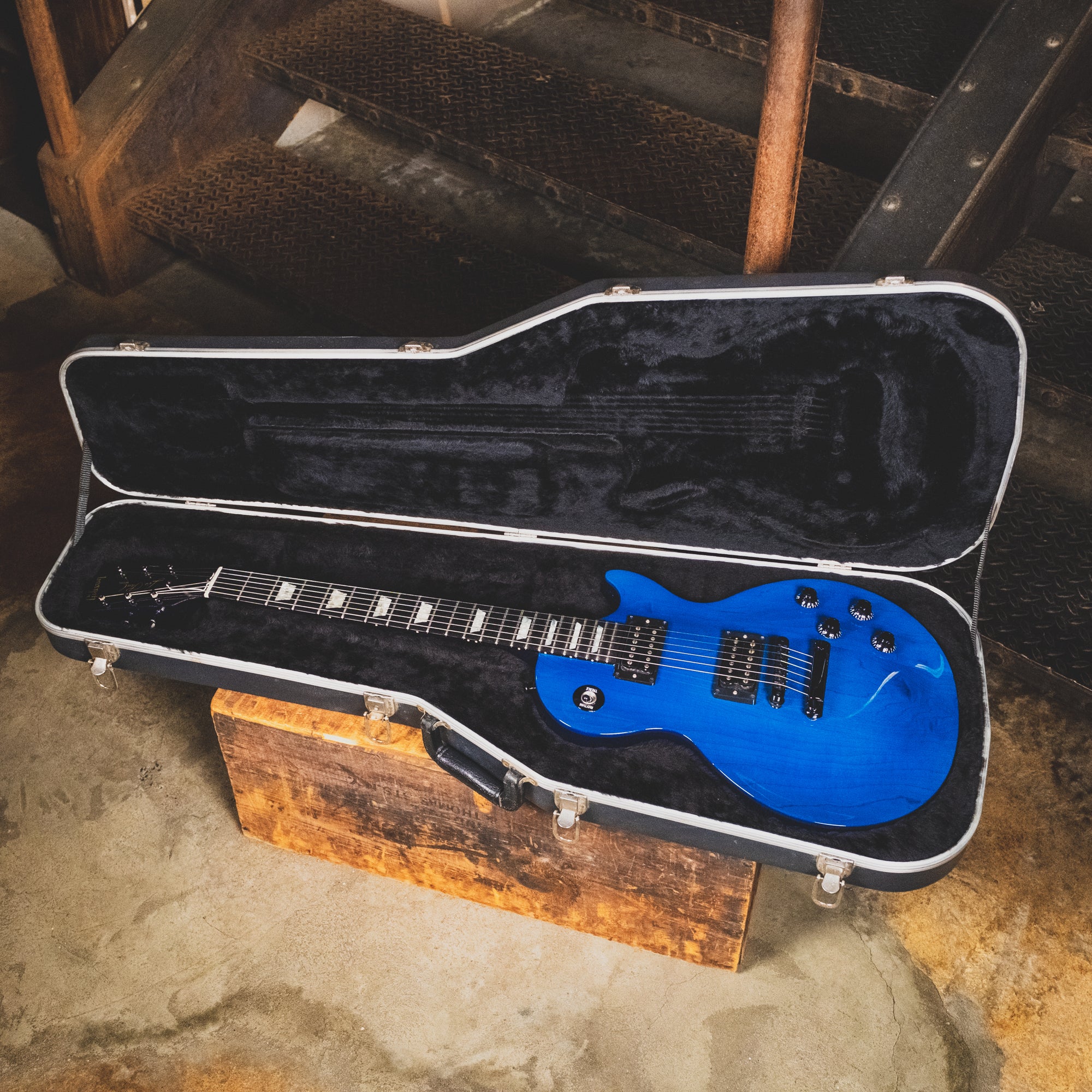 Gibson 1993 Les Paul Studio Lite Trans Blue With Hard Case - Used