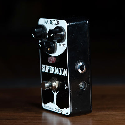 Mr Black Supermoon Reverb - Used