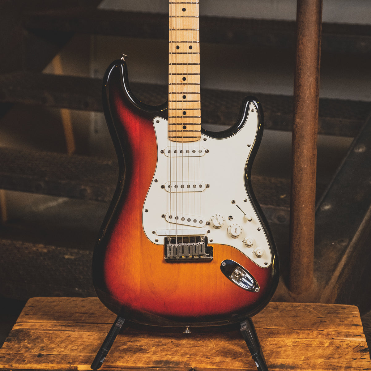 Fender 2007 American Series VG Stratocaster Sunburst With Hard Case - Used