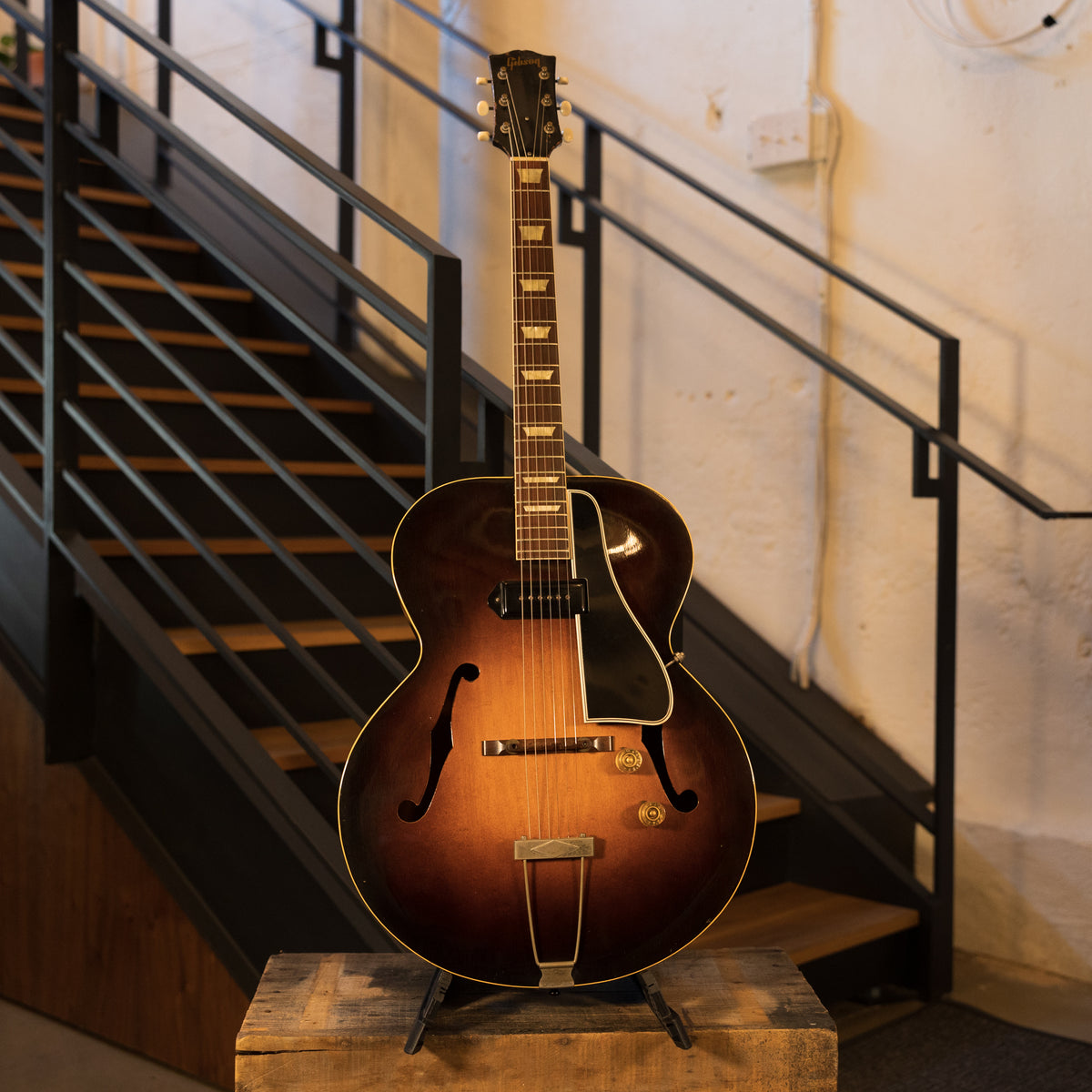 Gibson 1950 ES-150 Electric Guitar, Sunburst With OHSC - Used