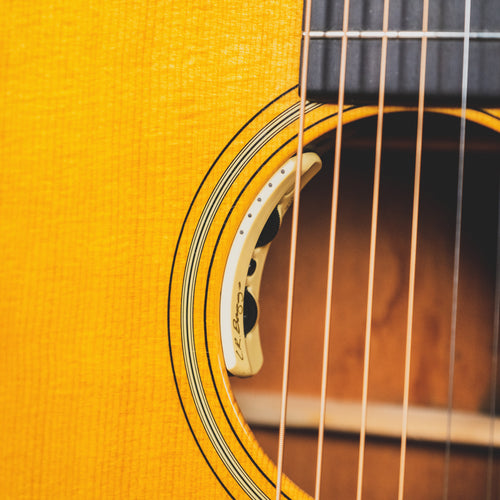 Martin 2018 D-18E With OHSC - Used