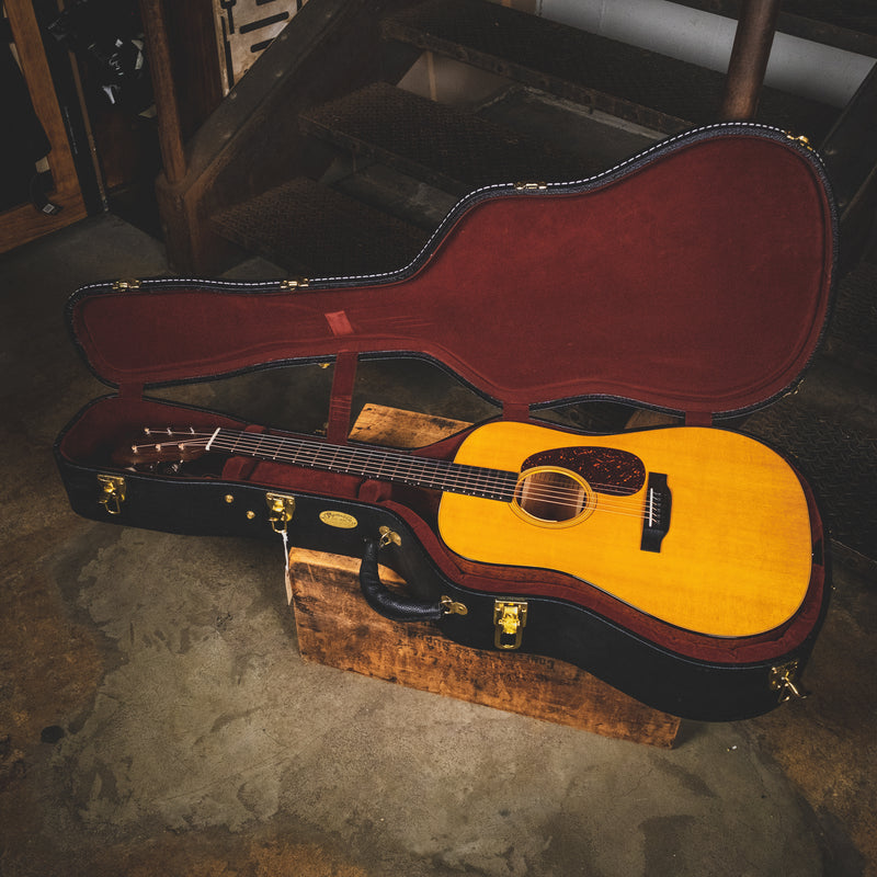 Martin 2018 D-18E With OHSC - Used