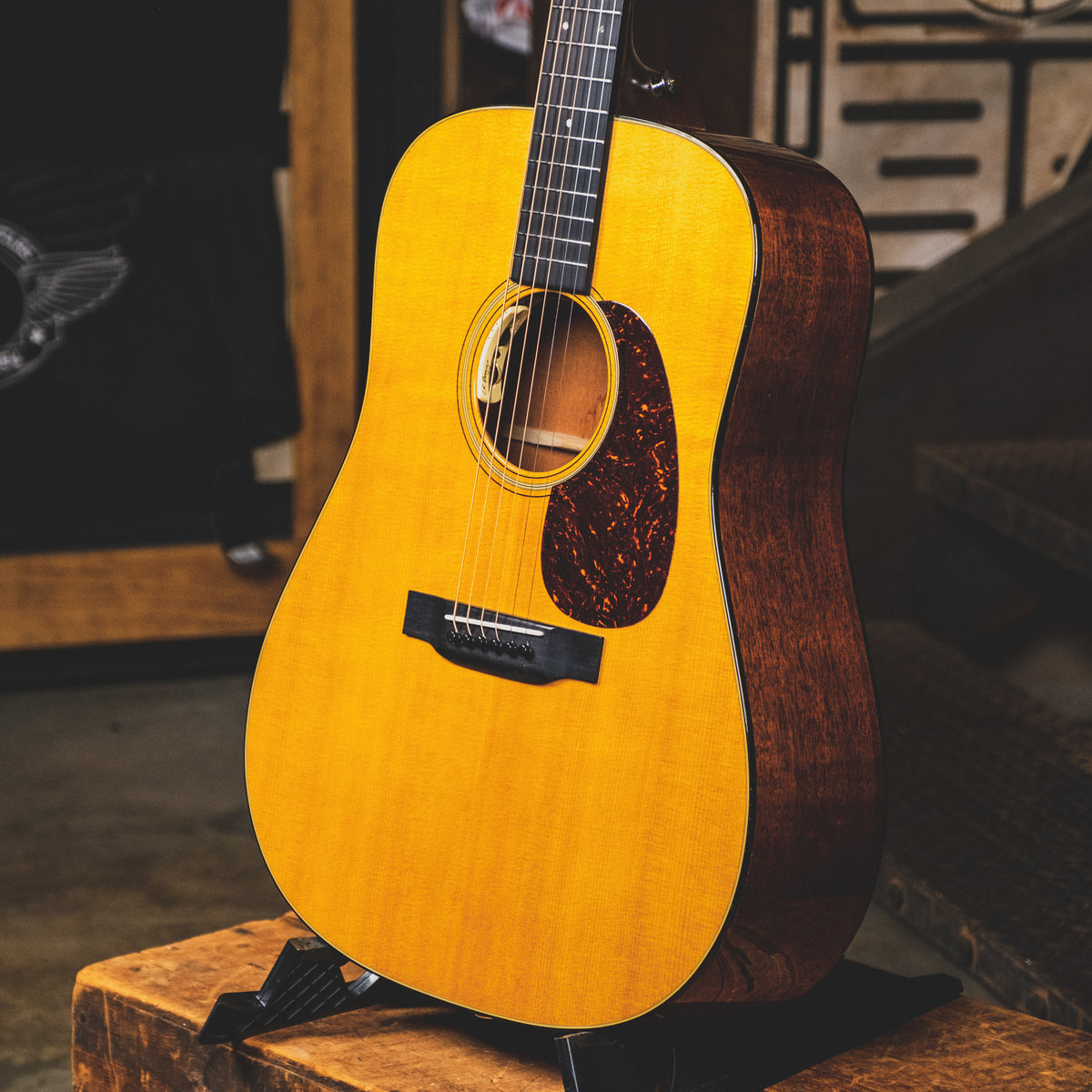 Martin 2018 D-18E With OHSC - Used