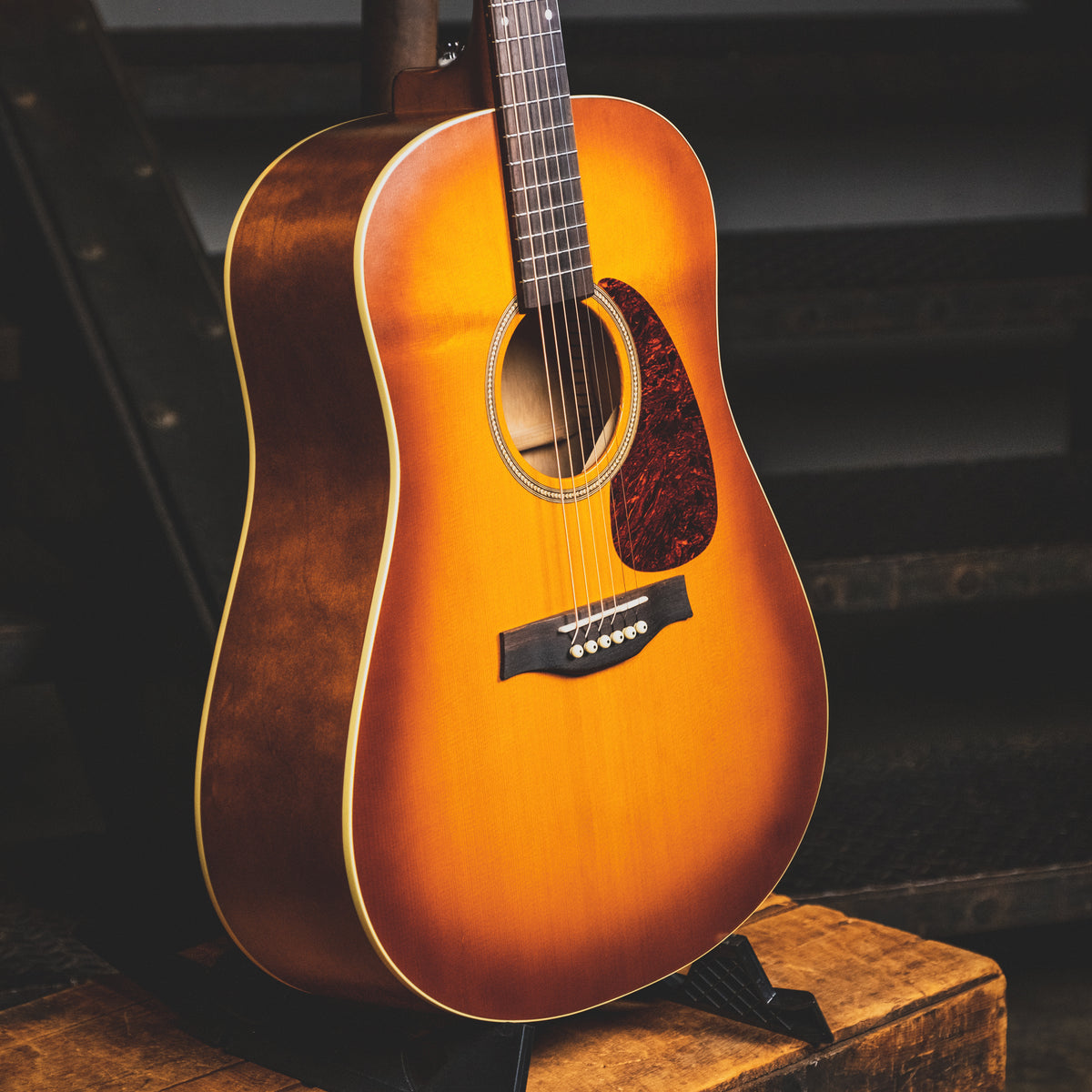 Seagull Entourage Rustic Burst With Martin Gig Bag - Used
