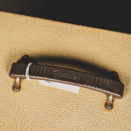 Fender 2000 Vibro King Blonde Tube Combo Guitar Amplifier - Used