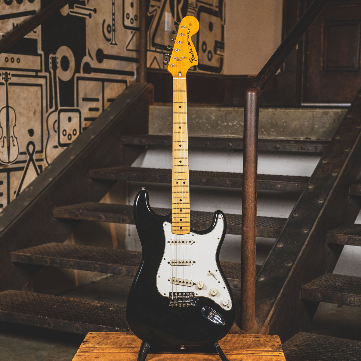 Fender 1974 Stratocaster Electric Guitar, Black With OHSC - Used