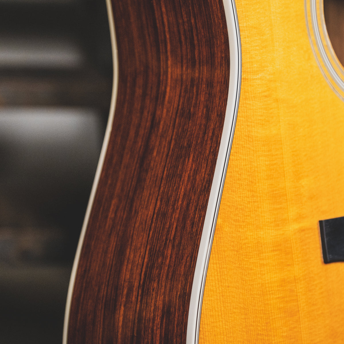 Martin 2002 D-28 Natural Acoustic Guitar With OHSC - Used