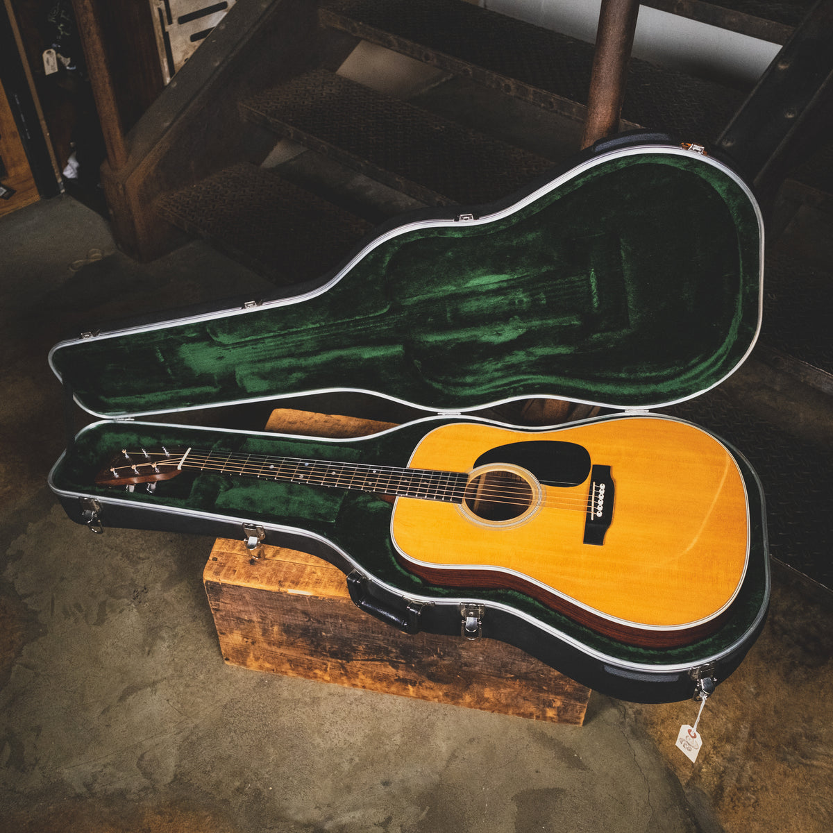 Martin 2002 D-28 Natural Acoustic Guitar With OHSC - Used