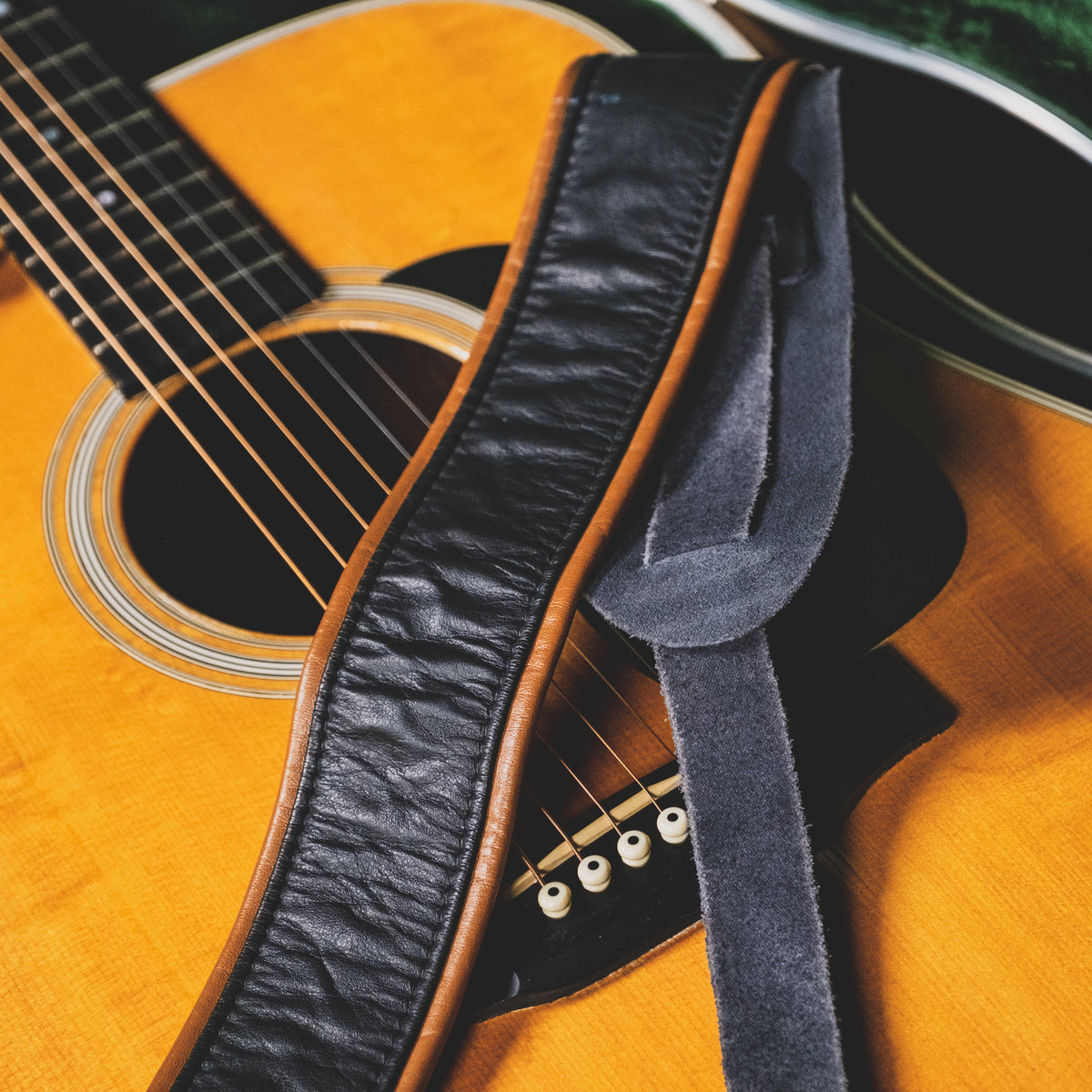 Martin 2002 D-28 Natural Acoustic Guitar With OHSC - Used
