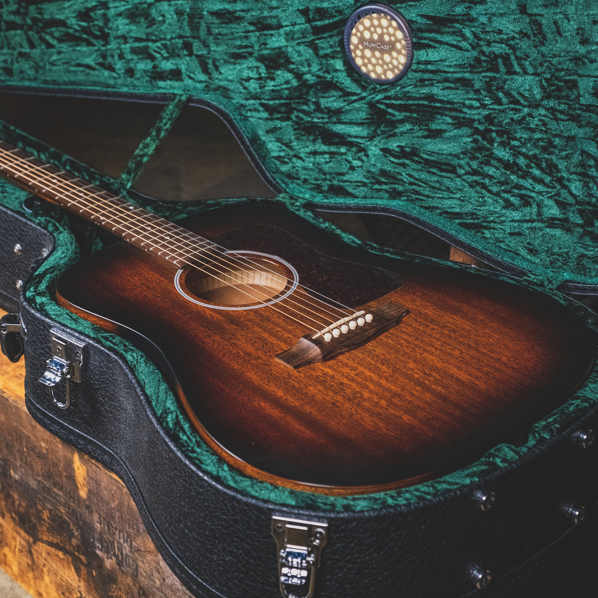 Guild 2021 D20 Acoustic Guitar, Natural With OHSC - Used