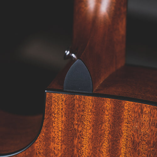 Taylor 1999 310-CE Acoustic Guitar, Natural With OHSC - Used