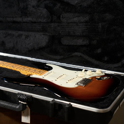 Fender 2011 American Deluxe Stratocaster Electric Guitar 2 Tone Sunburst With OHSC - Used