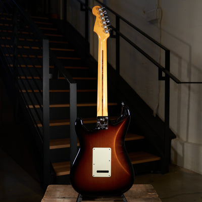 Fender 2011 American Deluxe Stratocaster Electric Guitar 2 Tone Sunburst With OHSC - Used