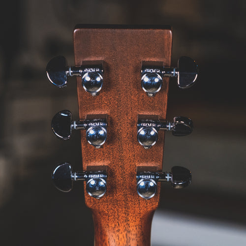 Martin 2009 J-35E Acoustic Guitar, Natural With OHSC - Used