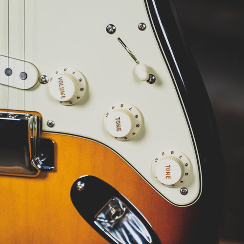 Fender 2019 FSR Wildwood 59' Thin Skin Stratocaster Electric Guitar, 3 Tone Sunburst With OHSC - Used