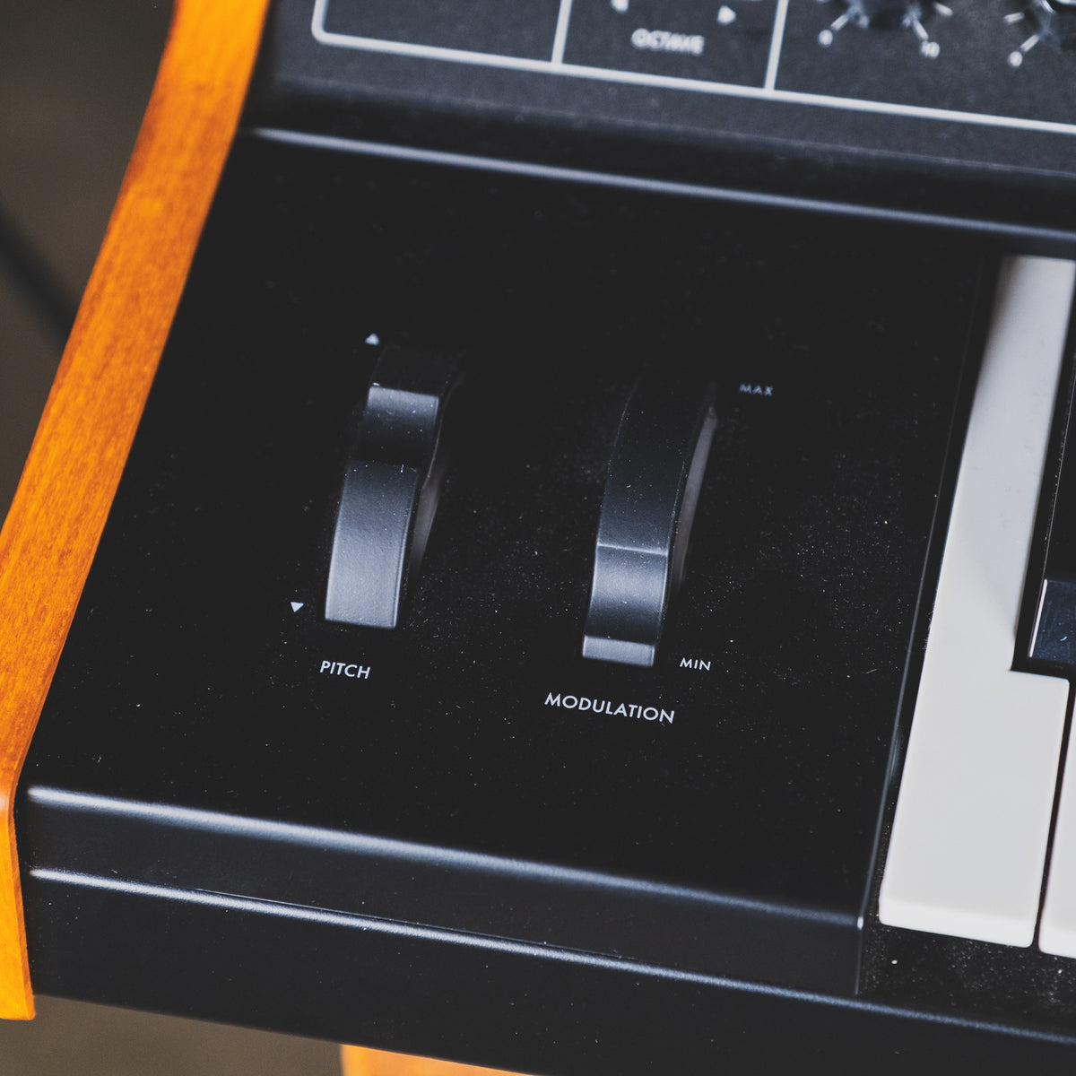 2020 Moog Subsequent 25 Analog Synthesizer w/Box - Used