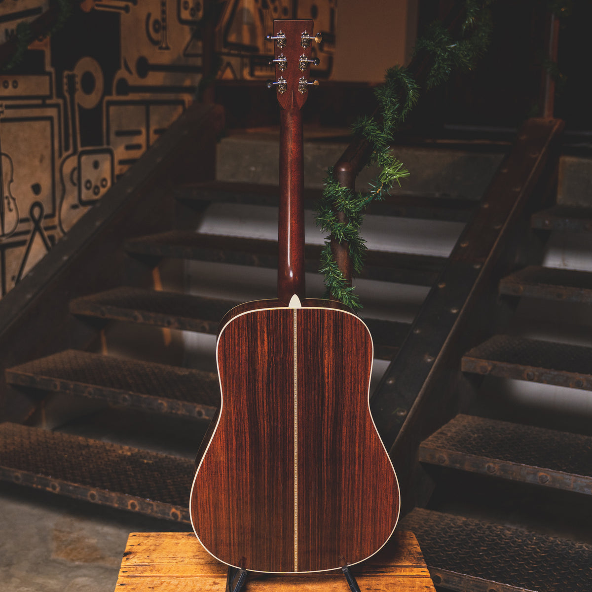 2013 Martin HD28V Spruce/Rosewood Acoustic Guitar w/OHSC - Used
