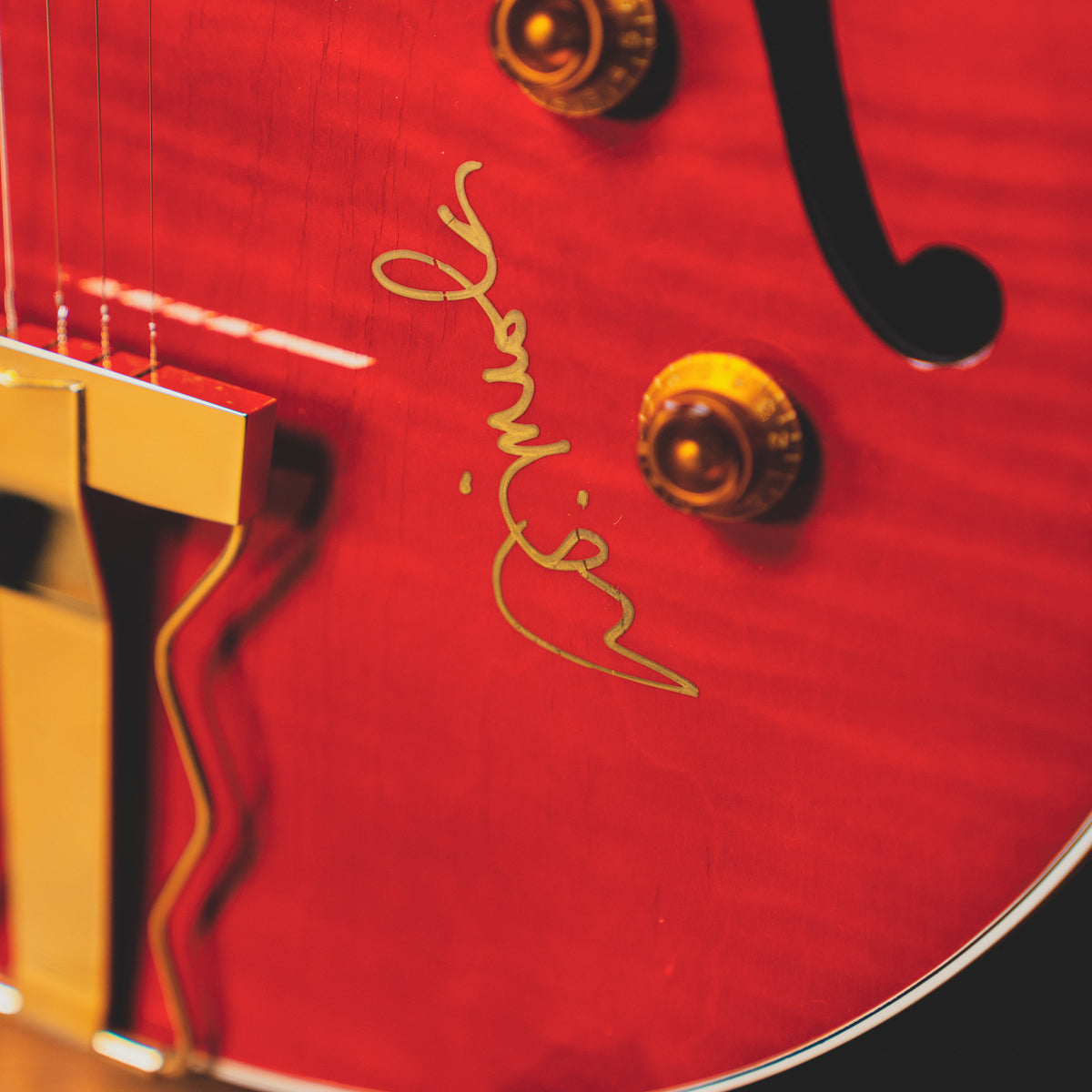 1991 Gibson ES-165 Hollow Body, Autographed by Al Di Meola, Cherry w/OHSC - Used