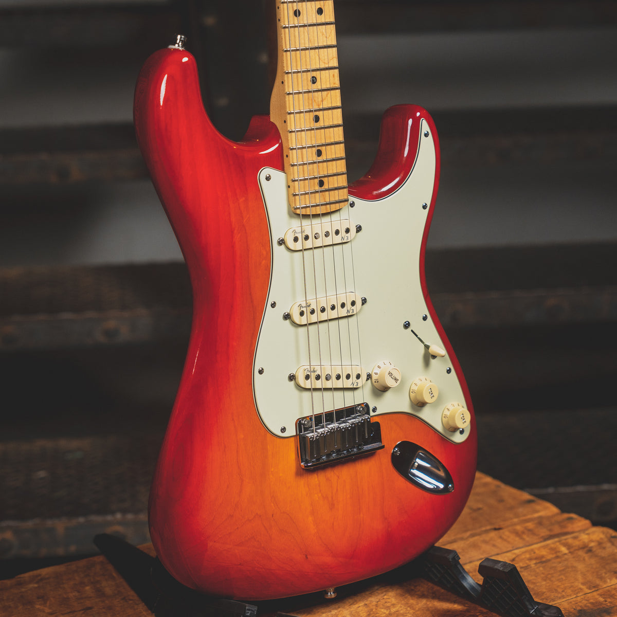 2013 Fender American Deluxe Stratocaster Electric Guitar, Sienna Burst with OHSC - Used