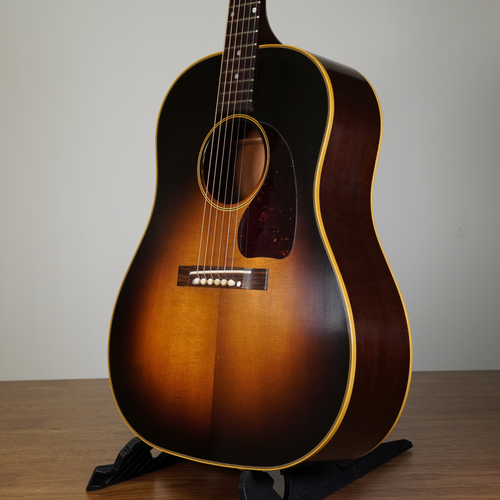 2020 Gibson 1942 J-45 Banner Reissue Acoustic Guitar, Vintage Sunburst With OHSC - Used