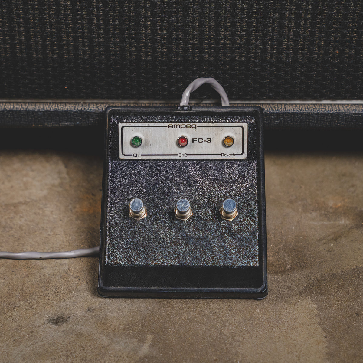 Ampeg 1985 V3 Amplifier Head And Cabinet - Used