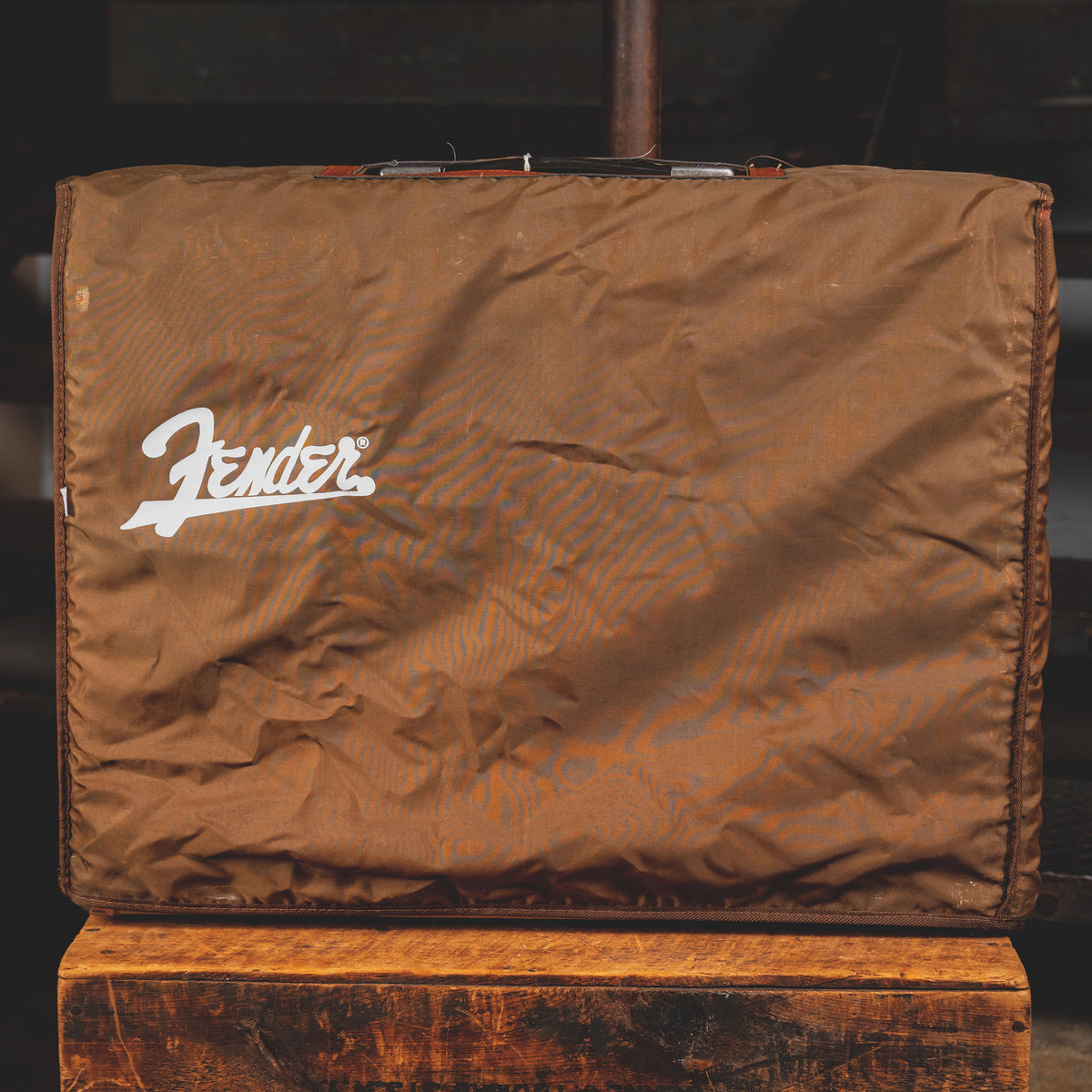 Fender 1995 Custom Vibrolux Reverb Combo Amplifier, Blonde With Slip Cover - Used
