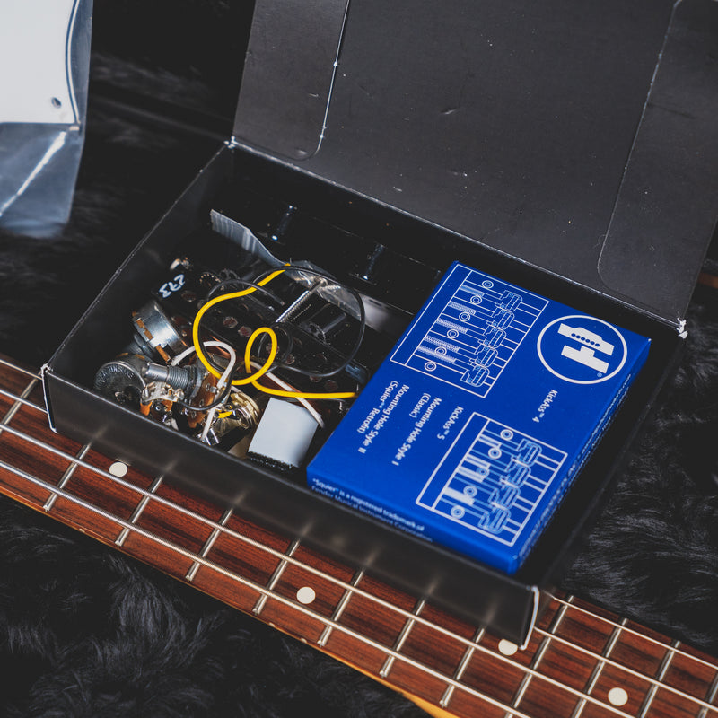 2019 Fender Player Jazz Bass, Sunburst with Hard Case - Used