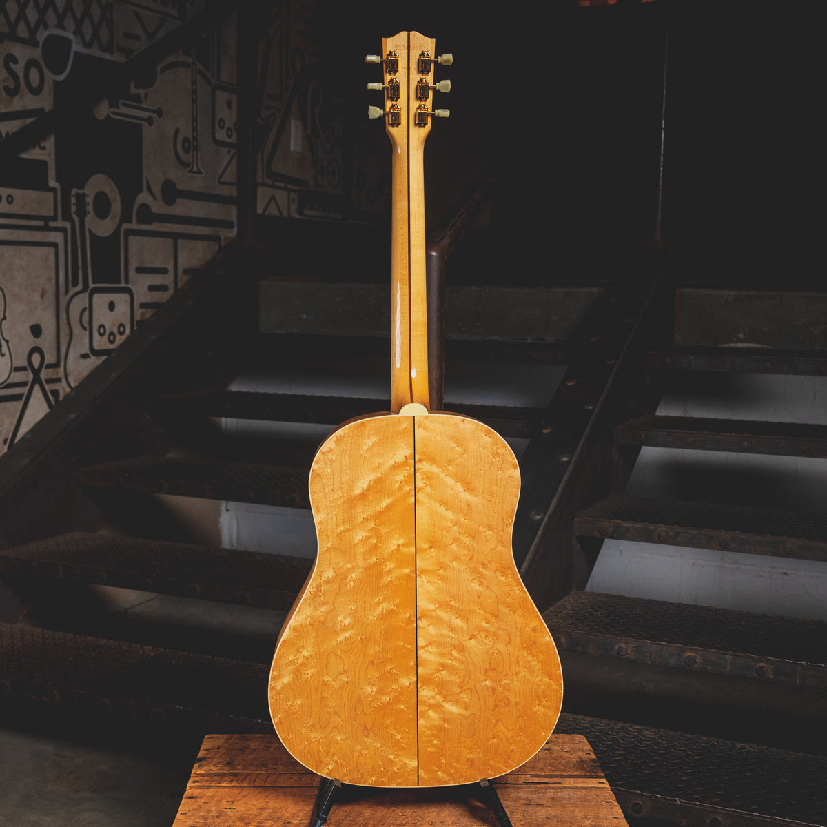 Gibson 1995 Advanced Jumbo Birdseye Acoustic Guitar, Maple Back And Sides, With OHSC - Used