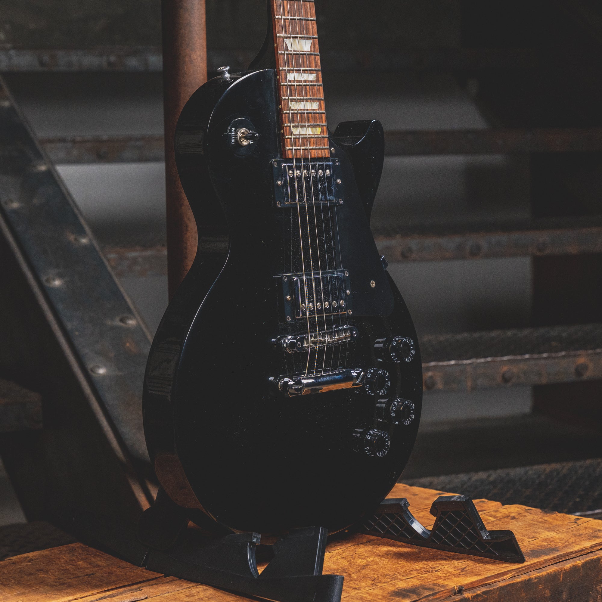 2006 Gibson Les Paul Studio, Ebony Finish, Electric Guitar W/ OHSC
